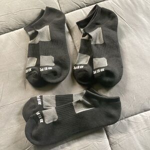 BERING Women's Athletic Low Ankle Cushion Socks Black Fits 6-9 Never Worn 3 Pair